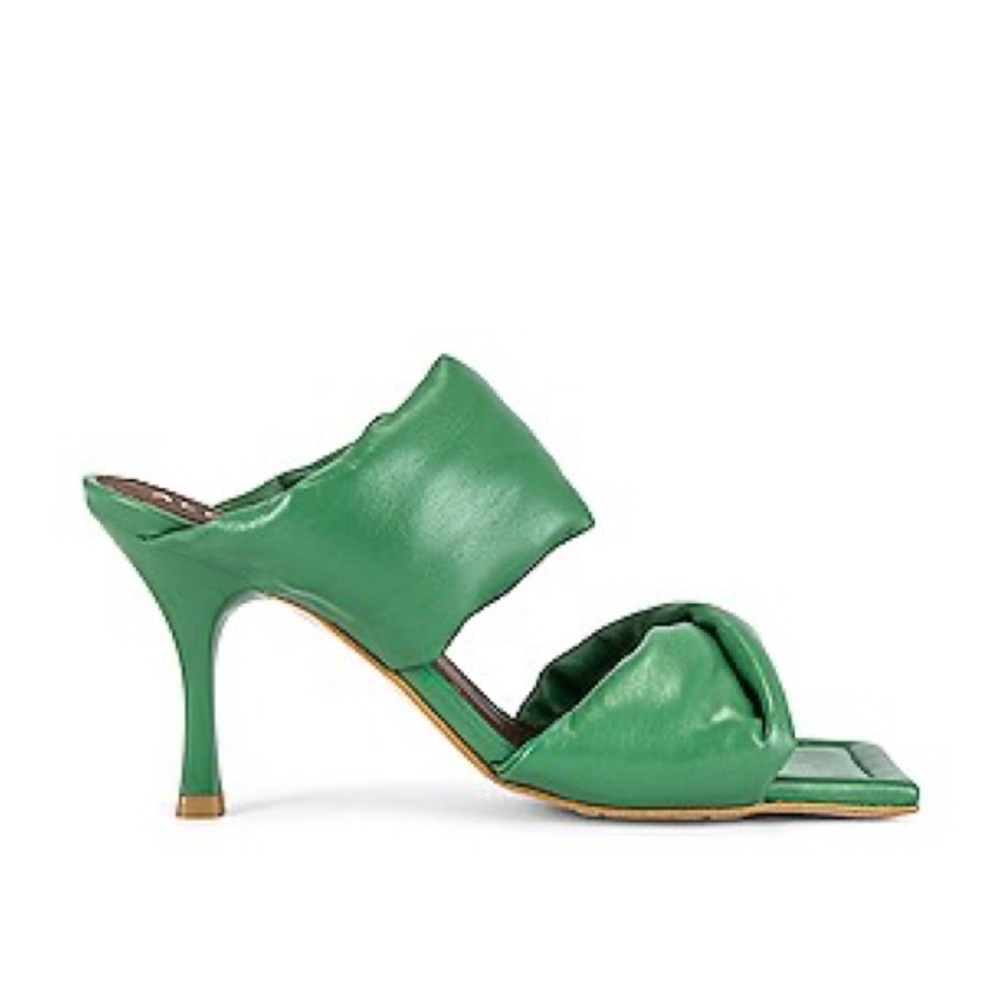 ALOHAS Green Stiletto Heels with Twisted Strap